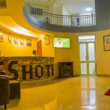Ss Hotel Kampala Kültér fotó