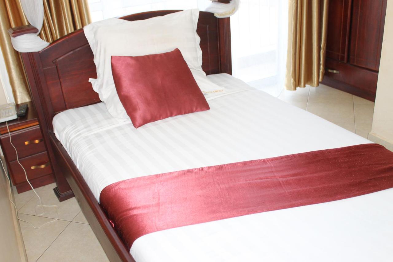 Ss Hotel Kampala Kültér fotó