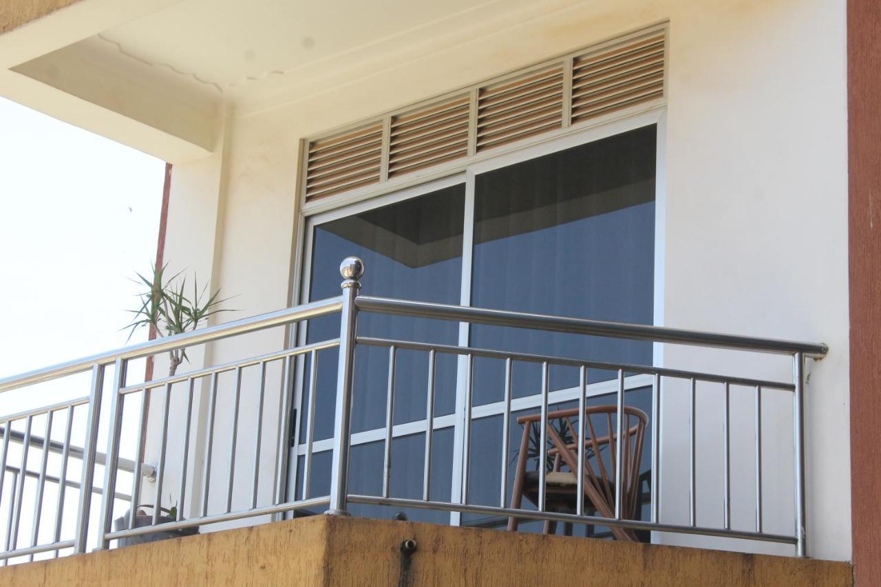 Ss Hotel Kampala Kültér fotó