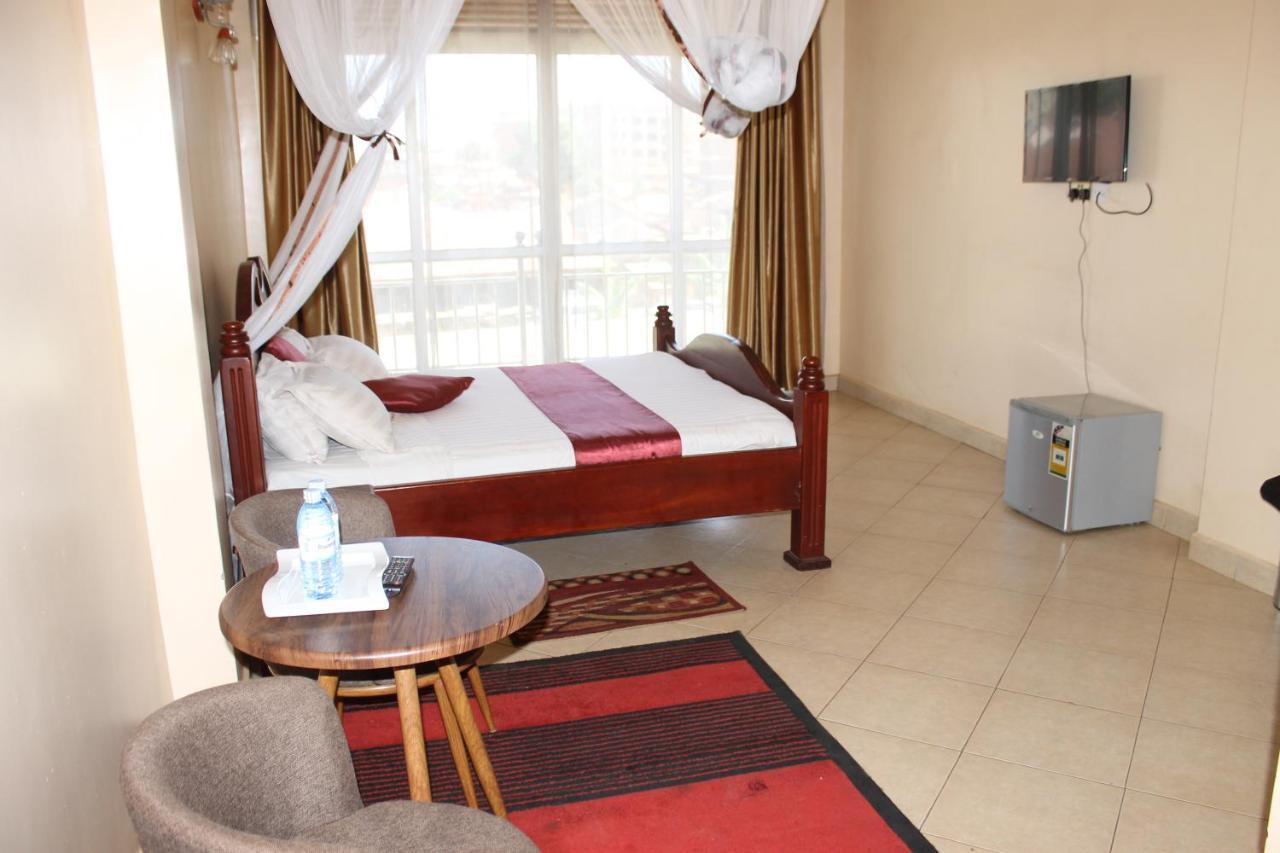 Ss Hotel Kampala Kültér fotó