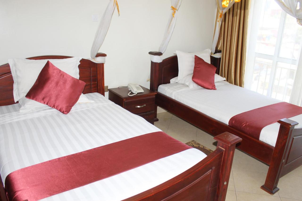 Ss Hotel Kampala Kültér fotó