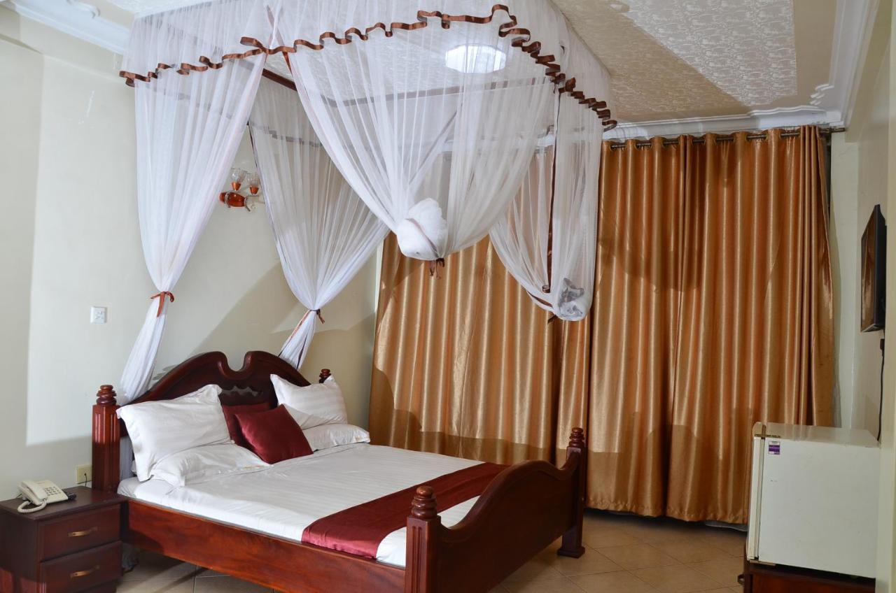 Ss Hotel Kampala Kültér fotó