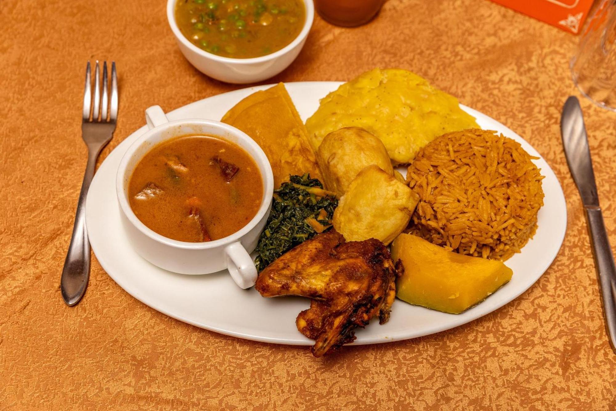 Ss Hotel Kampala Kültér fotó